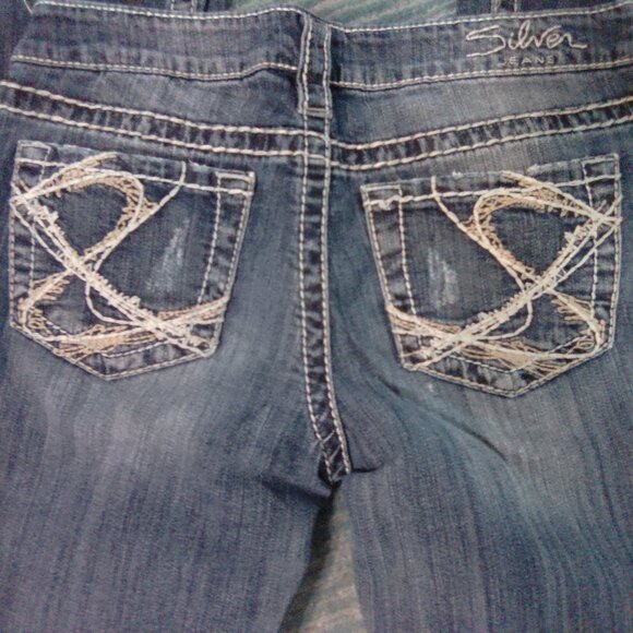 Silver Jeans - Picture 3 of 5